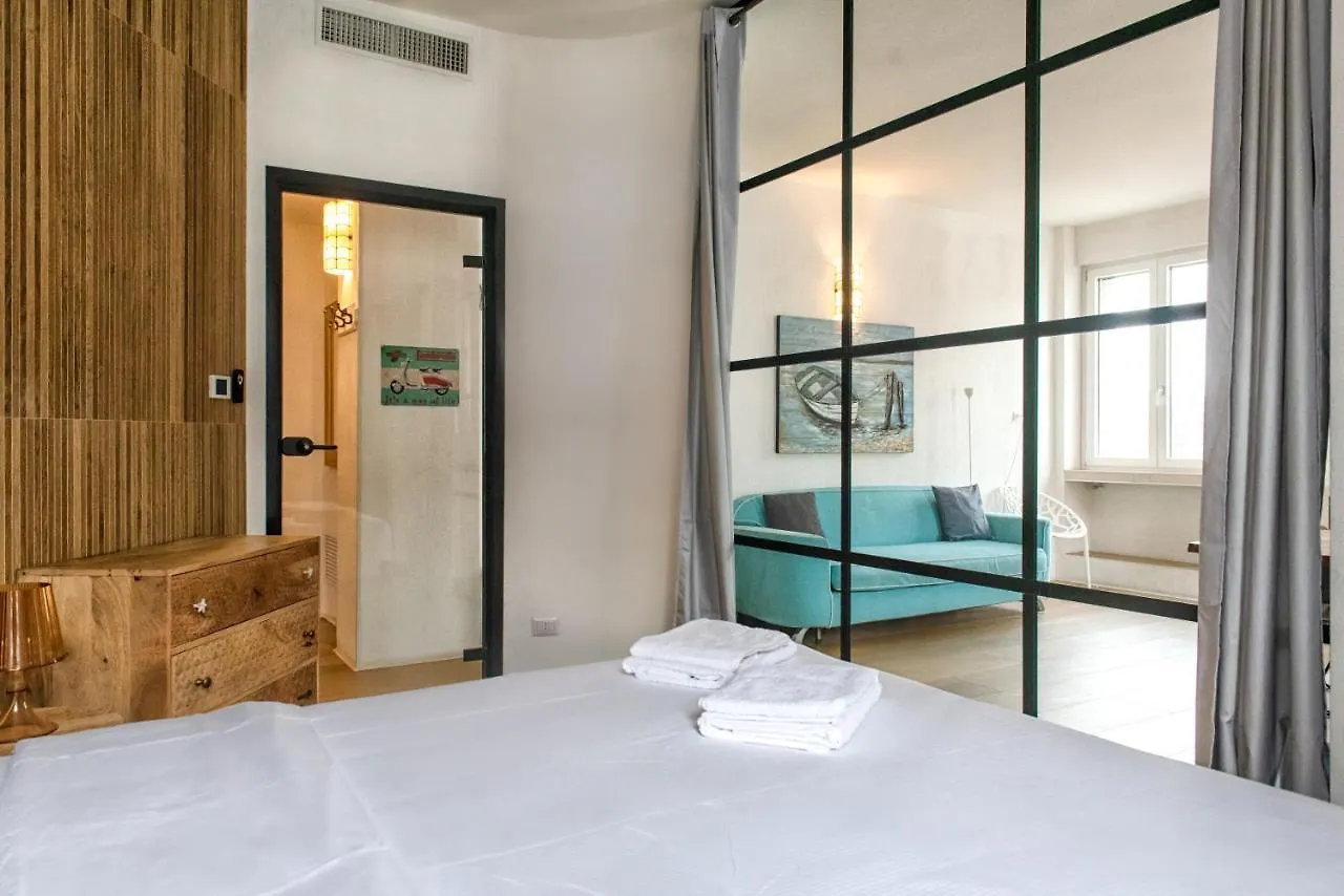 Luxury Flat By Central Station / Unique View 米兰 公寓